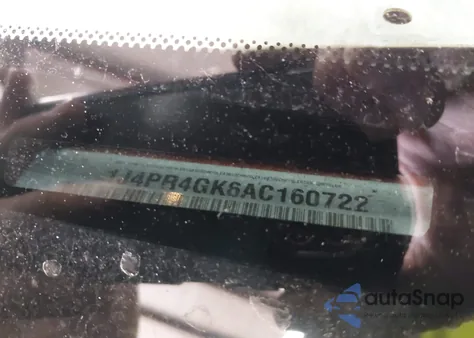 2010 Jeep Grand Cherokee Laredo z USA, uszkodzony, nr VIN 1J4PR4GK6AC160722